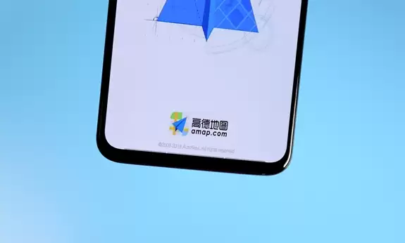 高德上线“AI停车雷达”：直观呈现沿途道路车位空闲状态