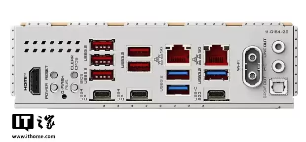 技嘉推出 X870E AERO X3D WOOD 主板：实木装饰，自带双 5Gb 网口