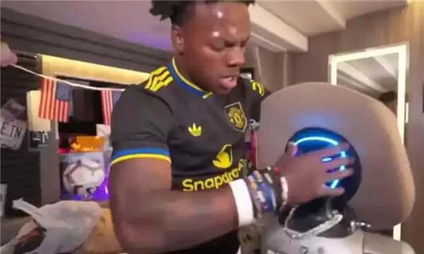 甲亢哥直播暴力损毁人形机器人Rizzbot：开发公司直接起诉索赔