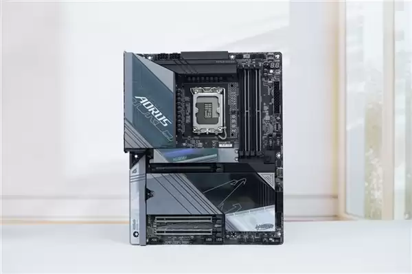 技嘉首家确认！Z890主板支持Intel下一代酷睿Ultra 200S Plus