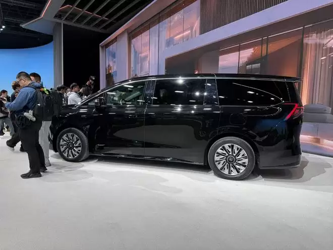 8屏座舱+五恒健康座舱 别克至境世家售43.99万起