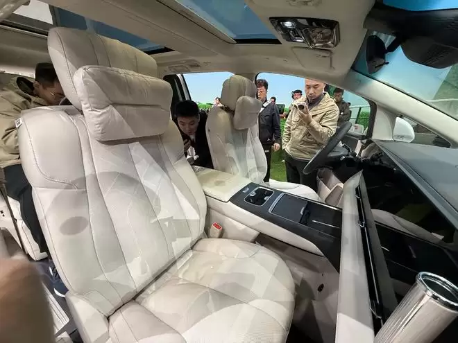 8屏座舱+五恒健康座舱 别克至境世家售43.99万起