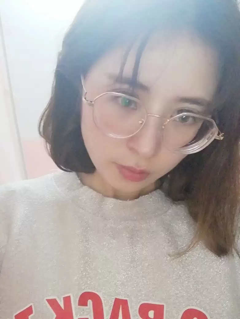 钦州爱尔眼科ICL:1000度近视矫正至1.2视力