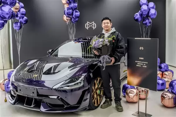 小米SU7 Ultra紫水晶首次亮相 气场不输百万豪车