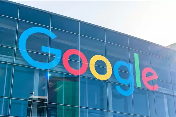 欧盟再挥反垄断重拳 对谷歌利用网络内容训练AI展开调查