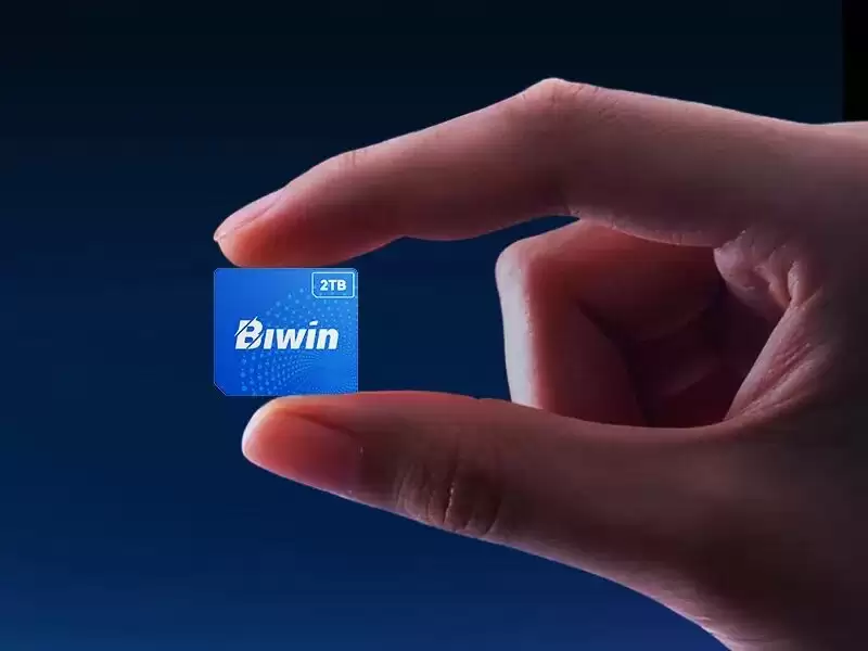 最小消费级固态硬盘:佰维正式面向消费级市场发布 Mini SSD CL100