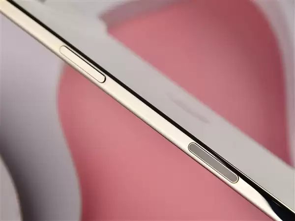 超薄之战:华为Mate 70 Air对决iPhone Air 谁更懂未来