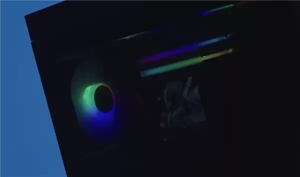 首台国产芯片电竞主机!雷神黑武士猎刃Pro细节公布:玩《英雄联盟》无压力