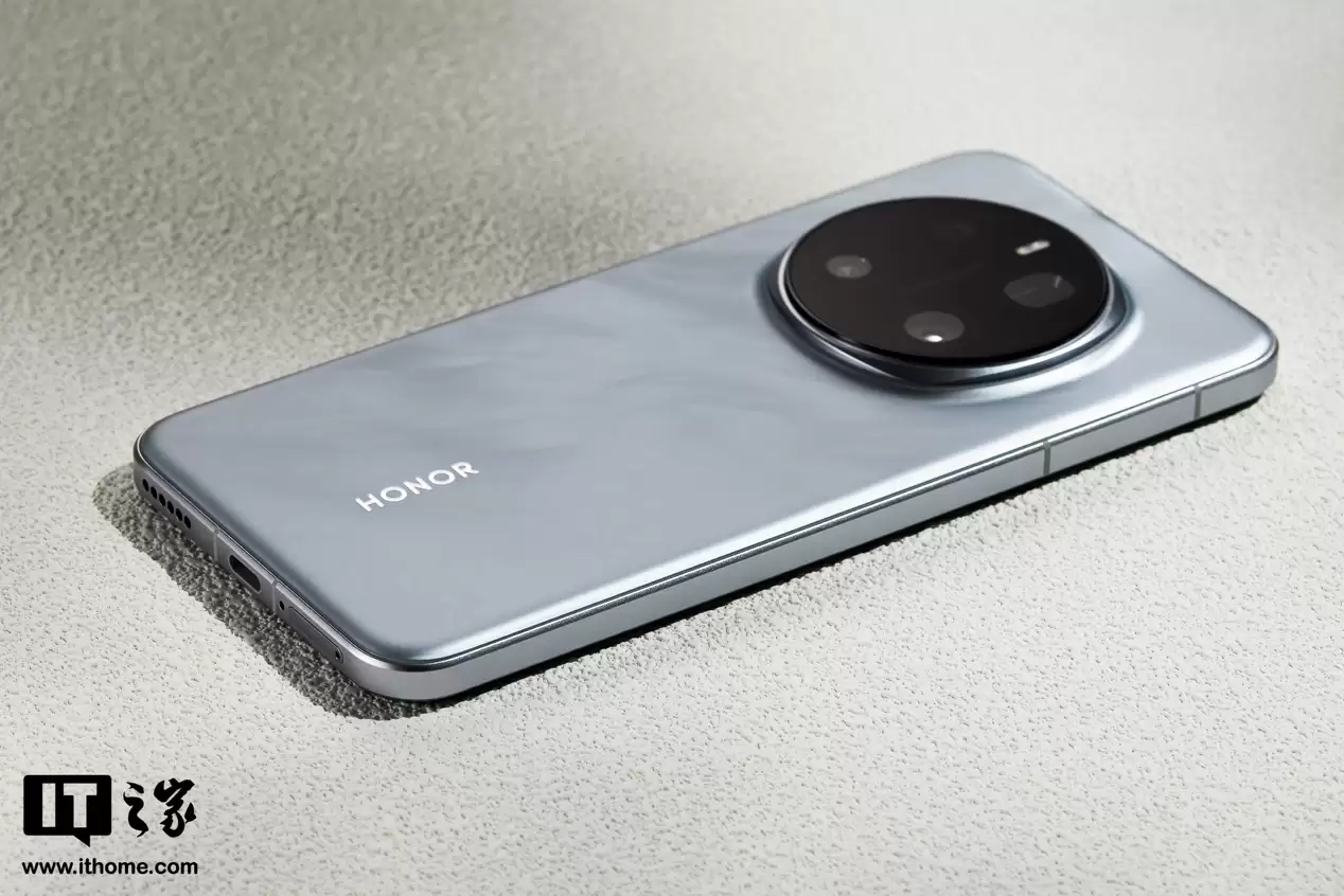 荣耀 Magic7 系列手机规划 1 月上旬更新，将带来追色和前后置胶片风格等功能