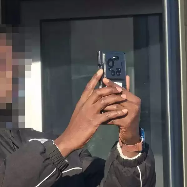 小米17 Ultra外观渲染图来了：经典大圆镜头回归 没有背屏