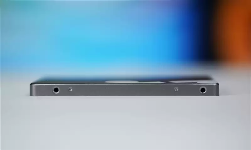 致态小翼S001 SSD评测：SATA接口性能极限 附带软件一键迁移系统