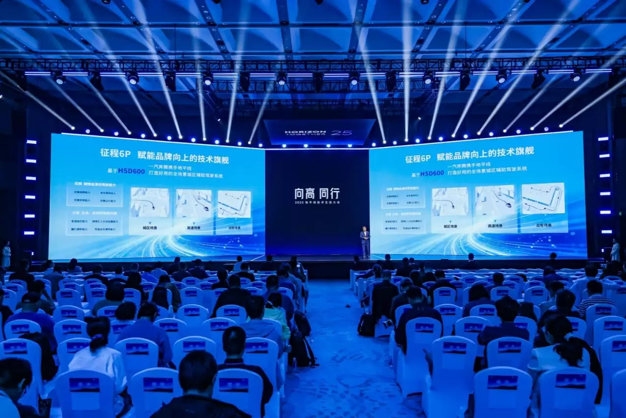 KEN_9878-opq4193685885