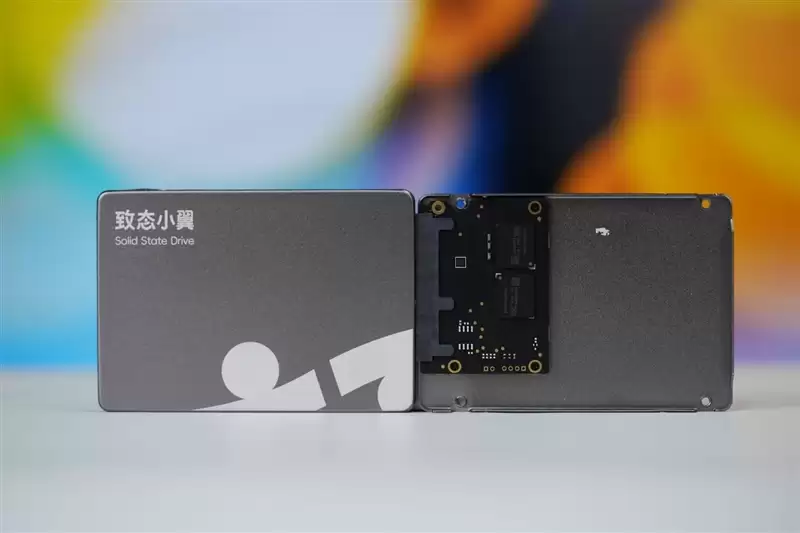 致态小翼S001 SSD评测：SATA接口性能极限 附带软件一键迁移系统