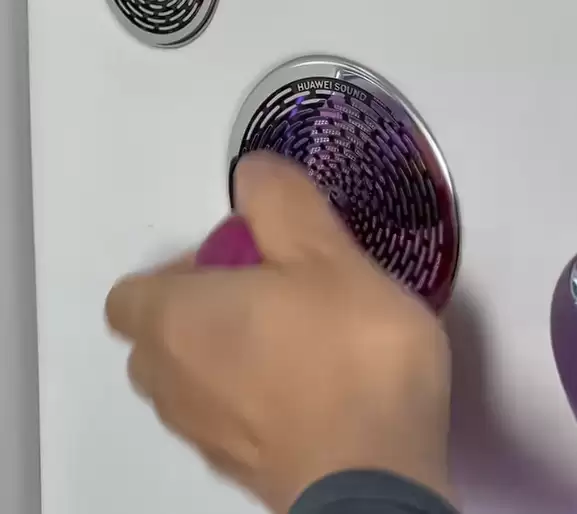 懂车帝刮洋葱称尊界S800音响罩设计危险!车主纷纷肉身开测反驳