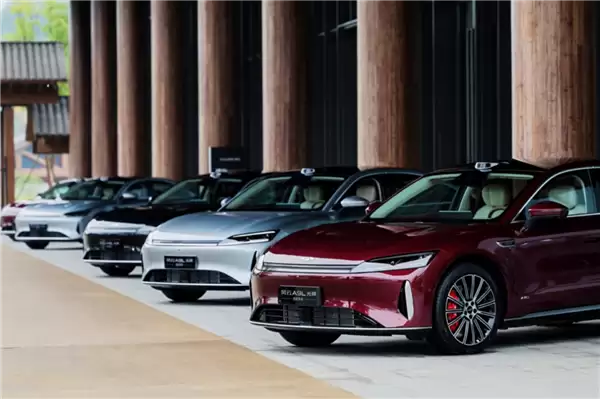 奇瑞风云A9L遭车主集体投诉：新款车加量不降价 老车主被背刺