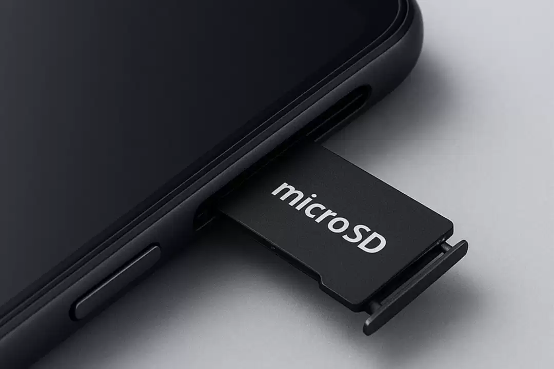 NAND涨价催生手机回归microSD卡槽