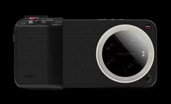 小米17 Ultra消息曝光 苹果机皇跌至乞丐价果粉心碎！