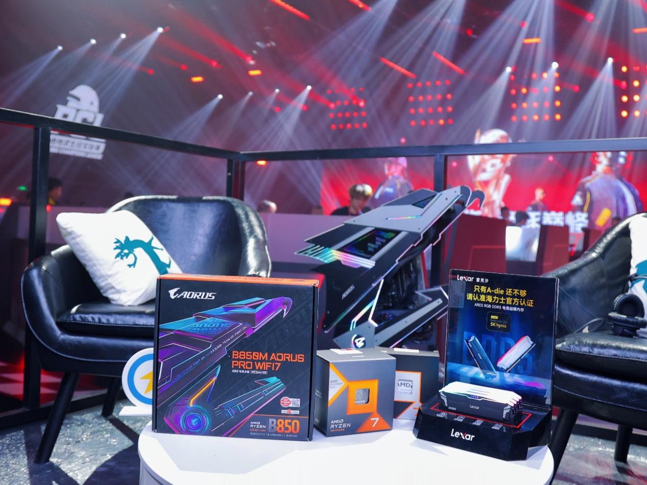 技嘉AORUS助力2025 PCL秋季赛：专业电竞装备护航顶级赛事