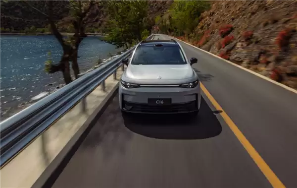 零跑汽车高管增持超亿元，提前冲刺百万辆销量目标