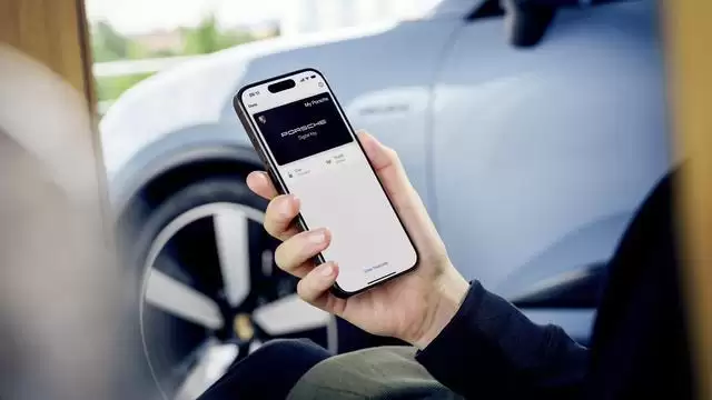 保时捷官宣2026年为纯电Macan与卡宴引入苹果数字车钥匙支持