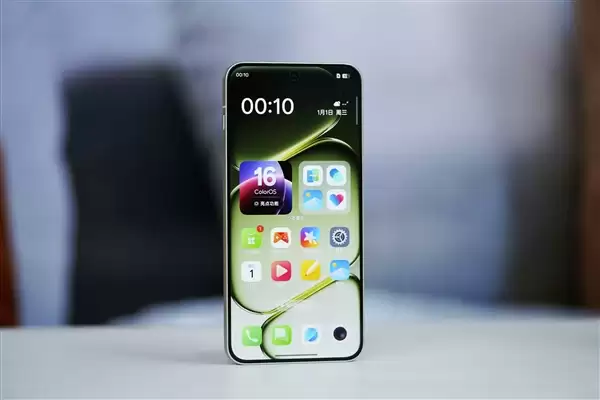 一加Turbo系列官宣 李杰：同档性能、续航强得可怕