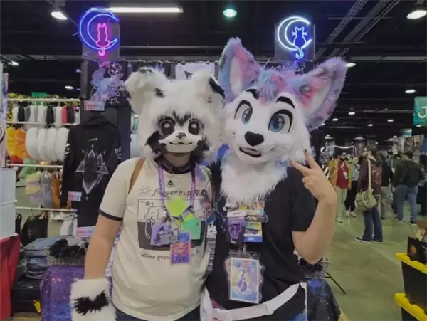 苹果iOS现红色滤镜异常:安卓照片放大变红