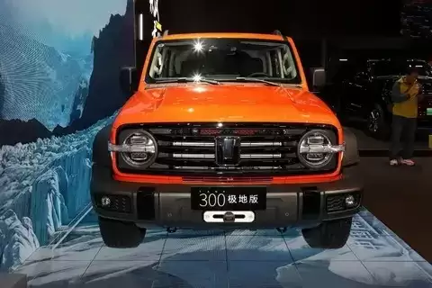 坦克300极地版限量上市，50万辆销量见证中国越野新高度