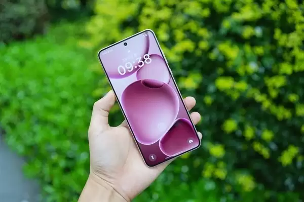 OPPO Find X9 Ultra将携2亿像素双潜望与骁龙8E5登场