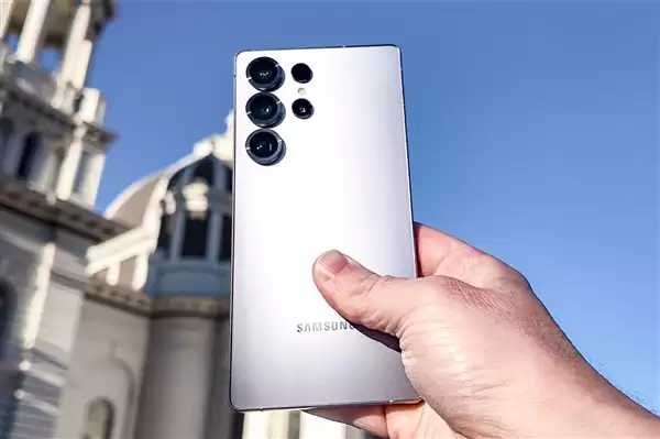 骁龙8E5万元机皇！三星Galaxy S26 Ultra蓄势待发