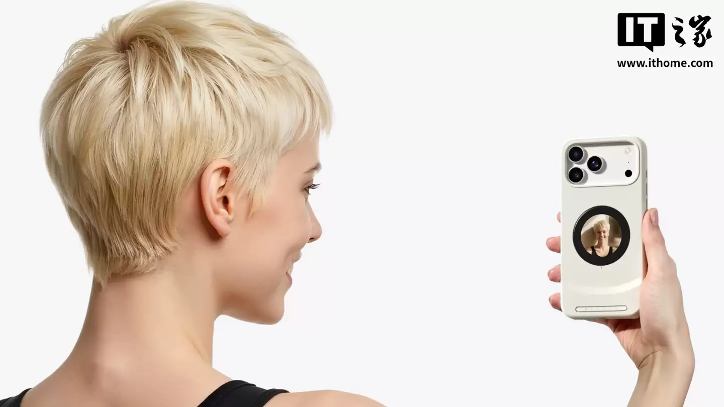 Dockcase Selfix 背屏保护壳现身：自带 1.6 英寸圆形屏、microSD 卡槽，适配苹果 iPhone 17 Pro 系列