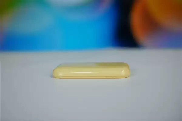 可磁吸绝配iPhone！长江存储致态灵潮流动版移动SSD 2TB图赏