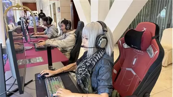 西伯利亚荣膺“2025中国十大耳机品牌”奖项,T10、K03及MC20斩获EHA金奖