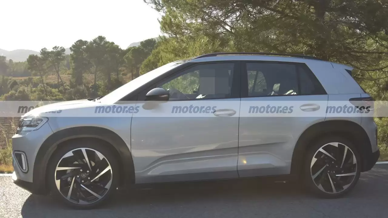 大众 ID.Cross 纯电小型 SUV 量产版谍照曝光,明年上市