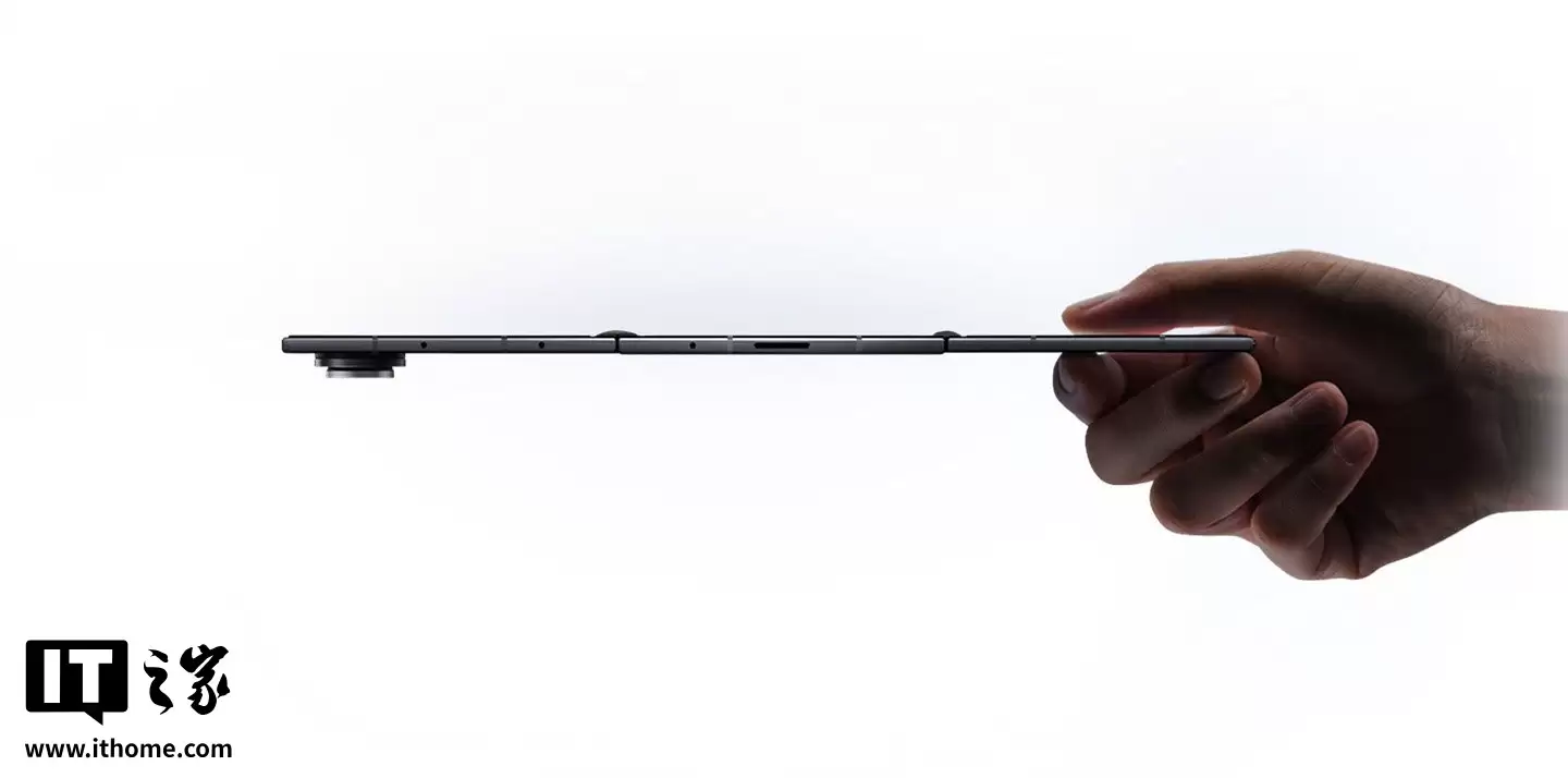 三星 Galaxy Z TriFold 三折叠手机无线充电规格曝光：最高 15W，安装磁吸壳时兼容 Qi 2