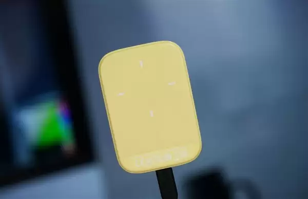 可磁吸绝配iPhone！长江存储致态灵潮流动版移动SSD 2TB图赏