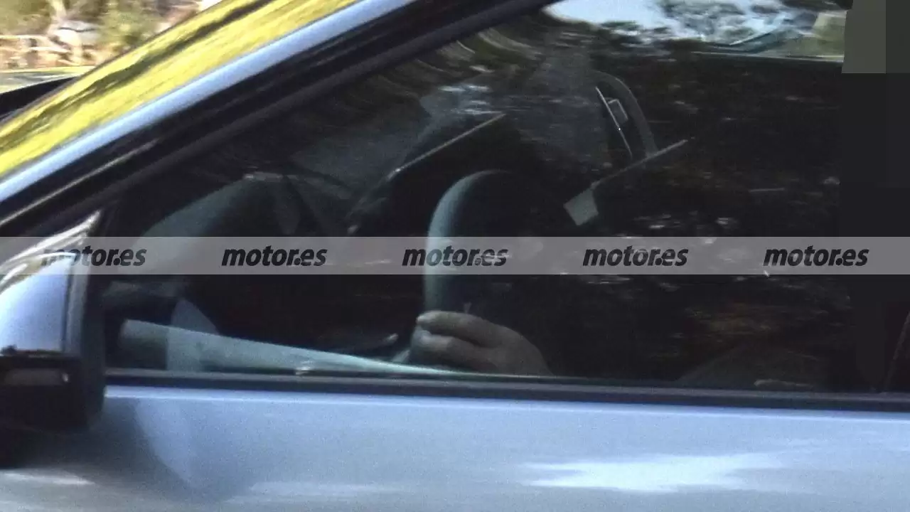 大众 ID.Cross 纯电小型 SUV 量产版谍照曝光,明年上市