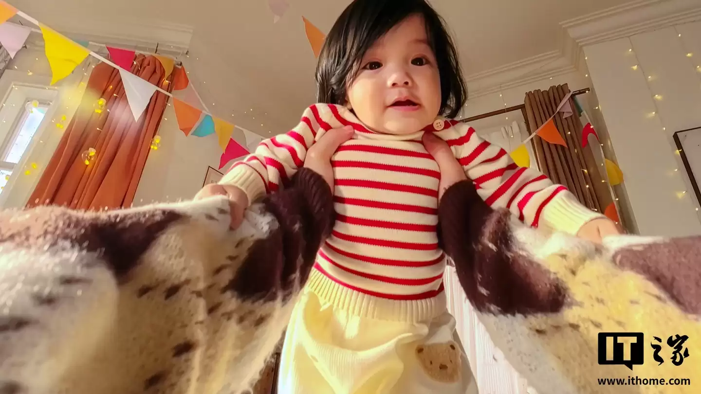 2878.2 元:影石 Insta360 GO Ultra 上新迷你时光套装,自带 POV 颈挂、预录充电底座