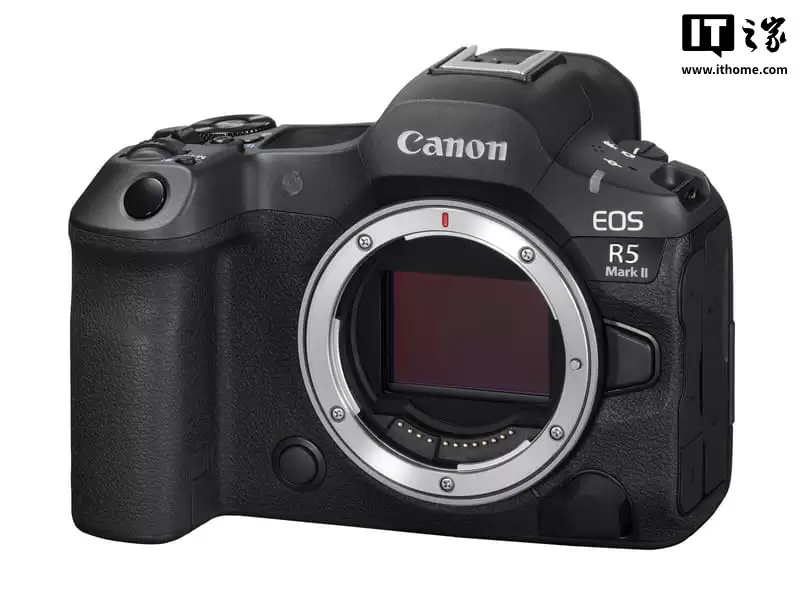 消息称佳能明年2月前更新EOS R5 II、R1相机固件，有望带来快门全开、预拍摄按钮自定义等