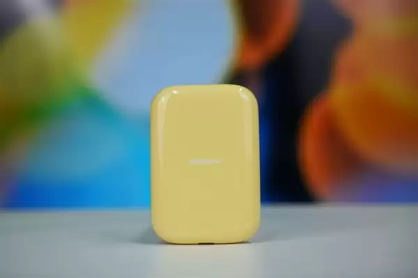 可磁吸绝配iPhone！长江存储致态灵潮流动版移动SSD 2TB图赏