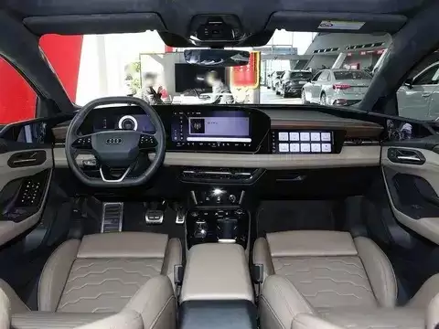 奥u8BFAA6L e-tron量产亮相：800V快充+华为智驾，豪华与本土化融合