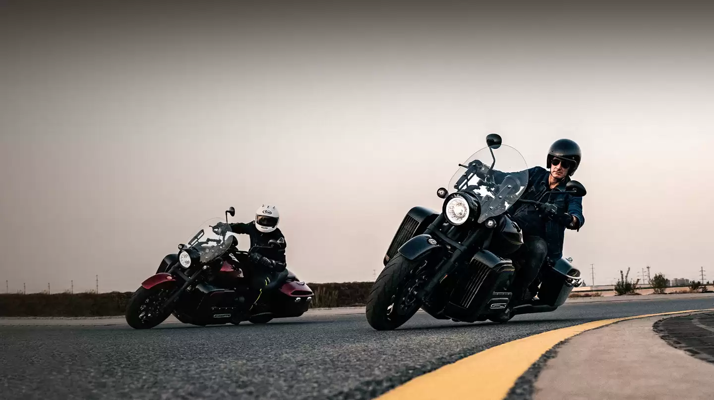 长城灵魂巡航摩托车S2000C上市：18.98万元起，水平对置8缸发动机