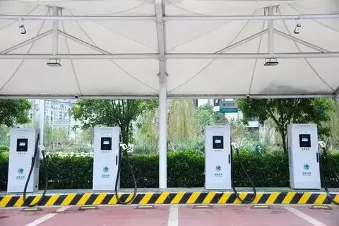 2025年多地加码新能源汽车充电补贴与配套福利