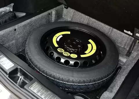 备胎使用全攻略：九成车主忽略的应急常识