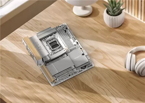 主板上木头、皮革：技嘉X870E AERO X3D WOOD开售！定价3999元