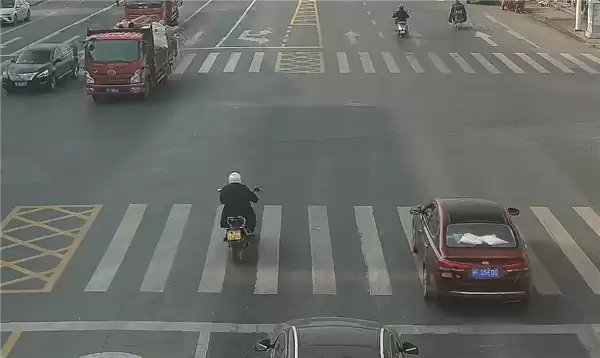 男子醉驾被抓 一查发现居然还是色盲!