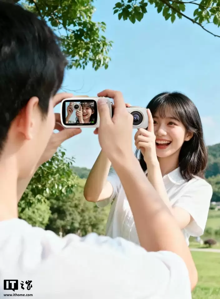 联想推出 X1 数码相机:小巧可爱造型、12MP 传感器,349 元起