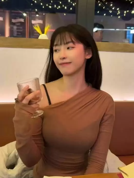 女网红“半藏森林”转行互联网产品经理：社交账号已停更