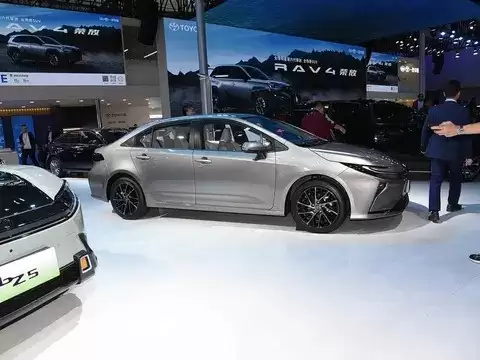 一汽丰田新款卡罗拉即将上市,燃油混动双线发力