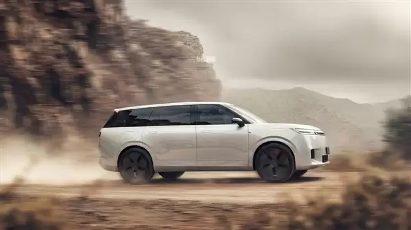路虎揽胜既视感 小鹏全尺寸SUV非官效果图出炉:一眼高级