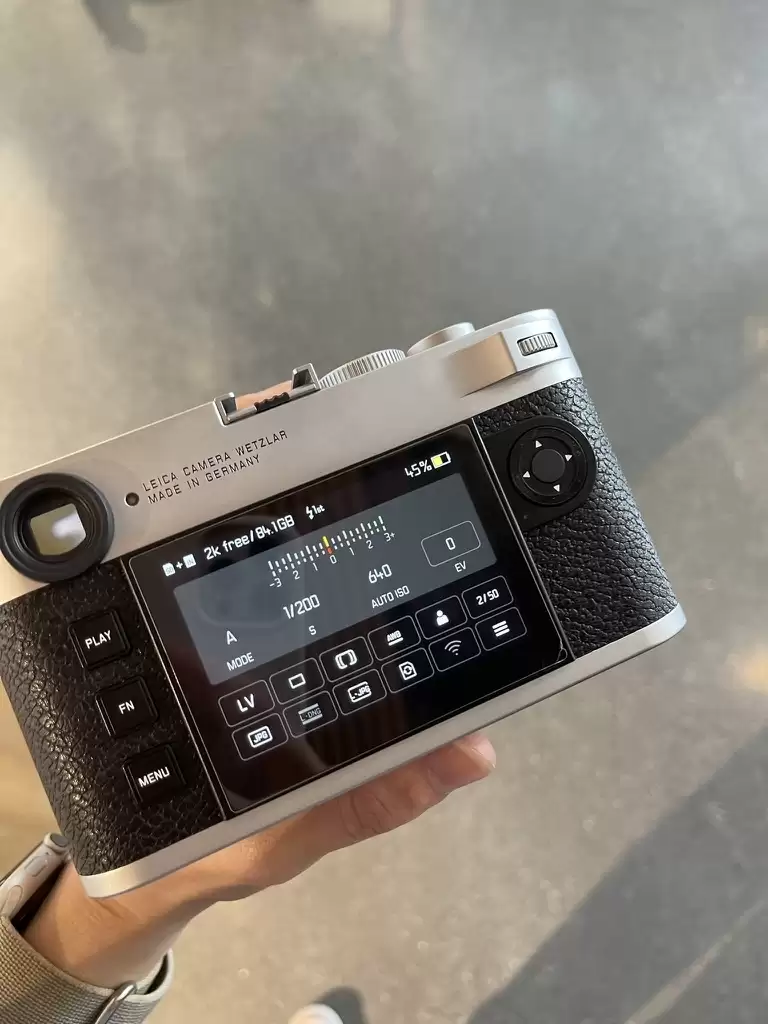 徕卡为 Q3、SL3 系列相机更新 4.0.0 固件:解锁全新 UI,部分机型支持多重拍摄 2.41 亿像素照片